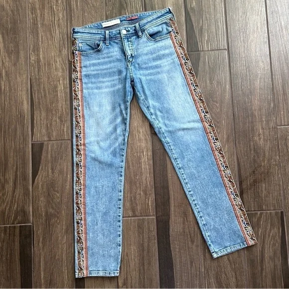 Anthropologie Pilcro Mid-Rise Slim Boyfriend Jeans Embroidered Camo Sz 26 - Picture 3 of 11